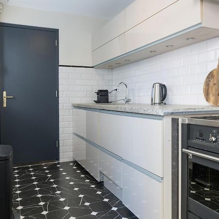 Petite Room With Wifi, Ac, And Shared Kitchen Tilburg Zewnętrze zdjęcie