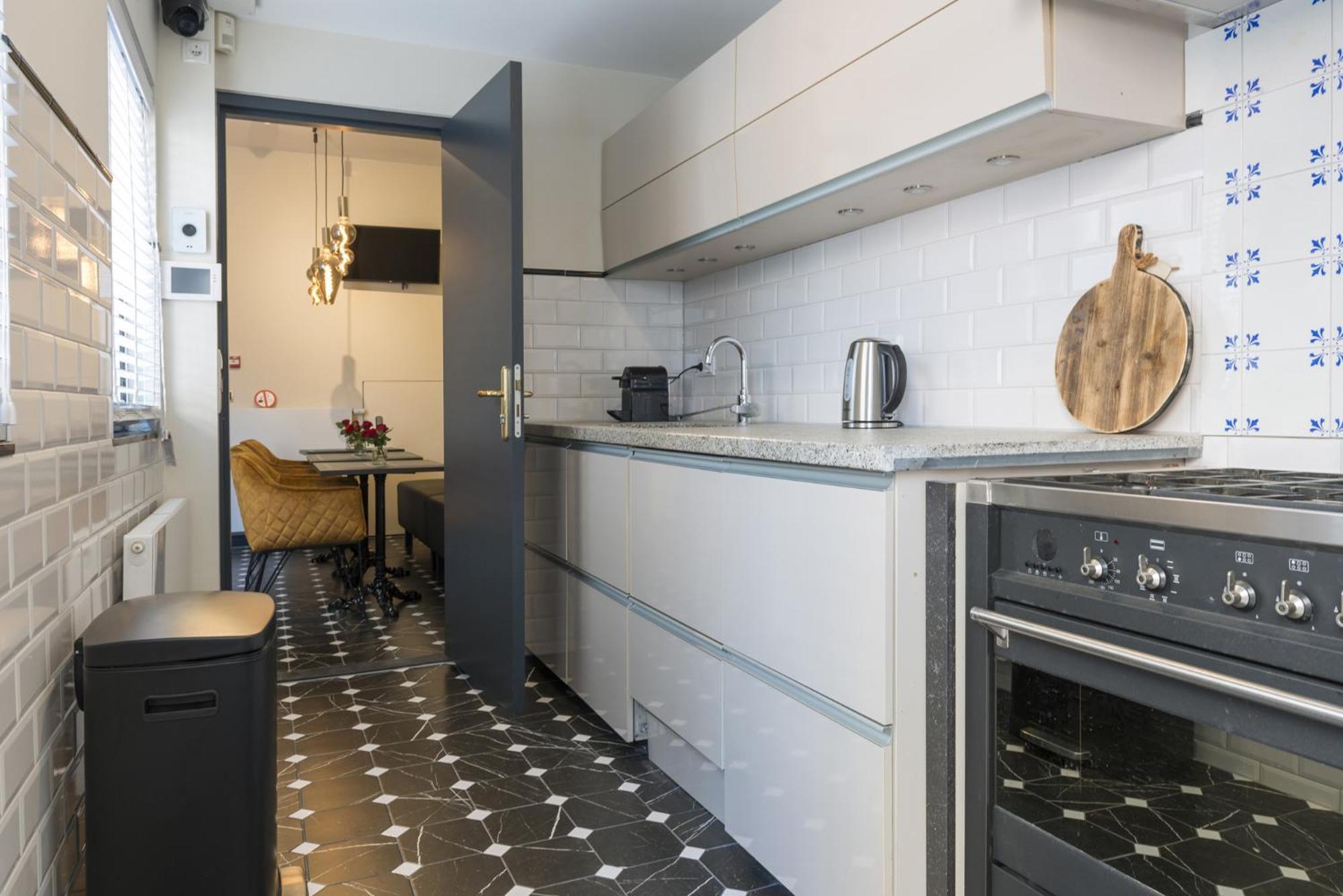 Petite Room With Wifi, Ac, And Shared Kitchen Tilburg Zewnętrze zdjęcie